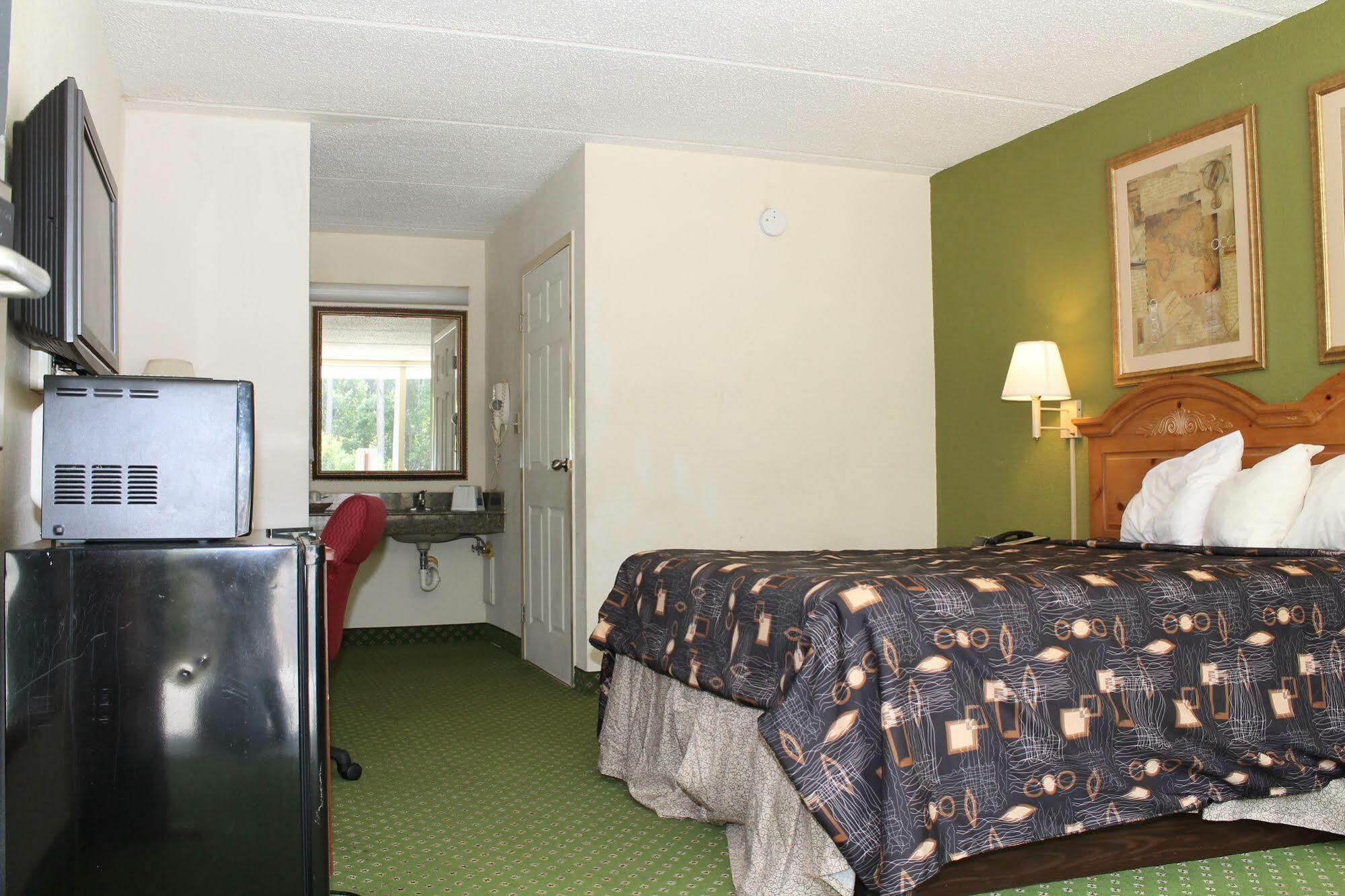 Travelers Inn Kingsland Exteriör bild