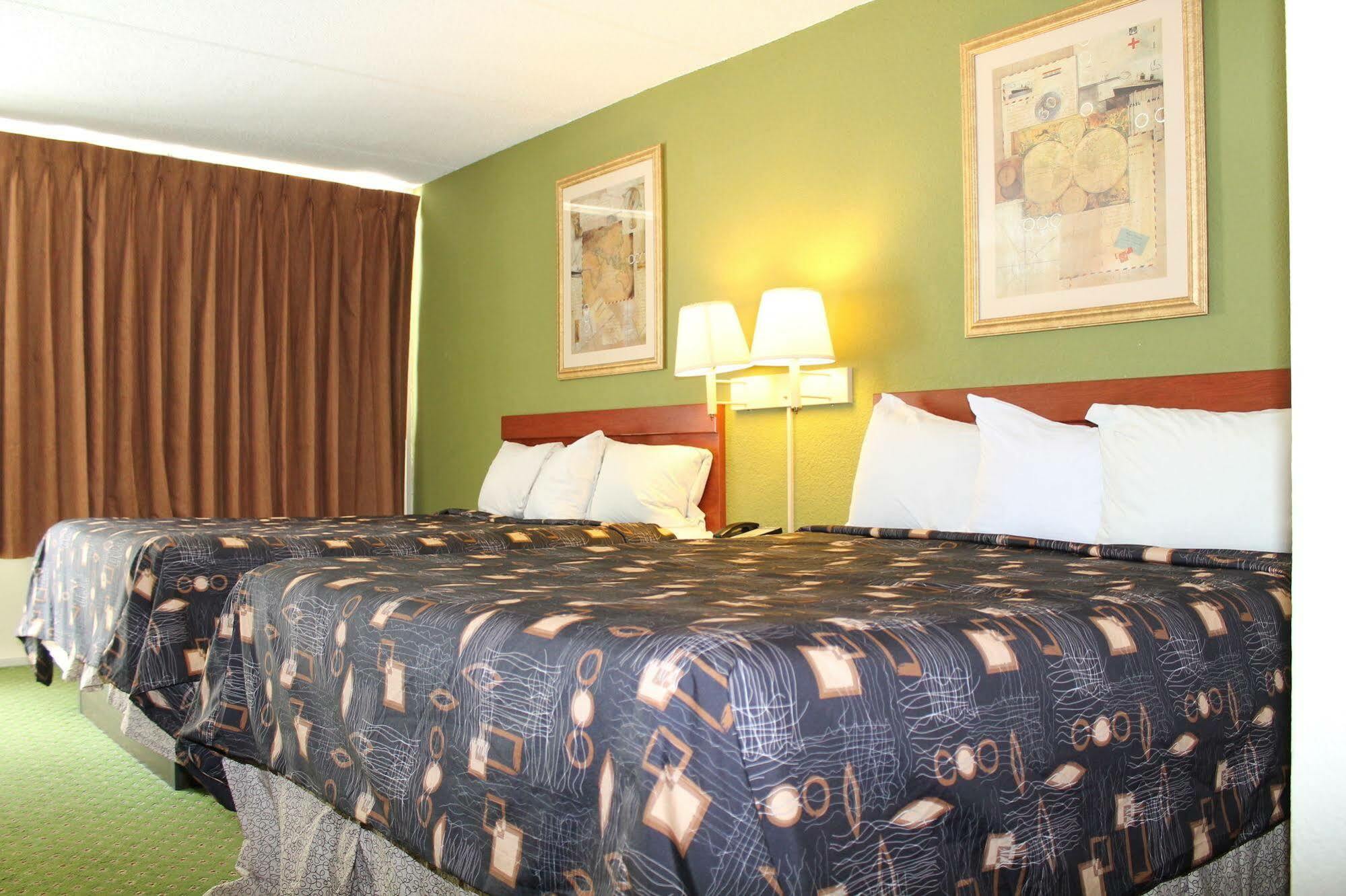 Travelers Inn Kingsland Exteriör bild